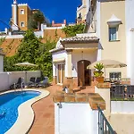 Tamango Hill Silhouse Вилла Нерха