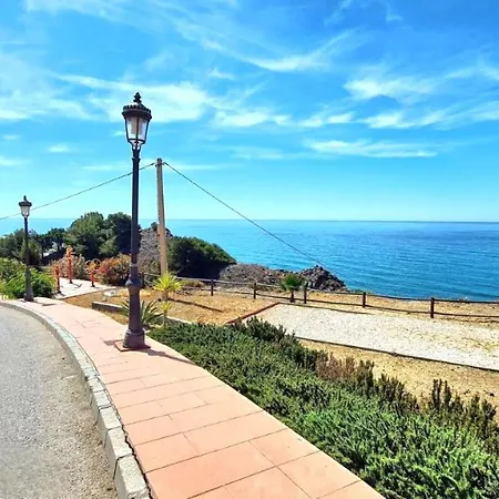 Tamango Hill Silhouse *