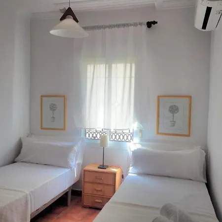 Tamango Hill Silhouse *