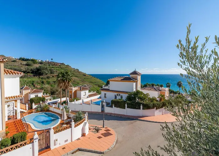 Tamango Hill Silhouse Villa Nerja